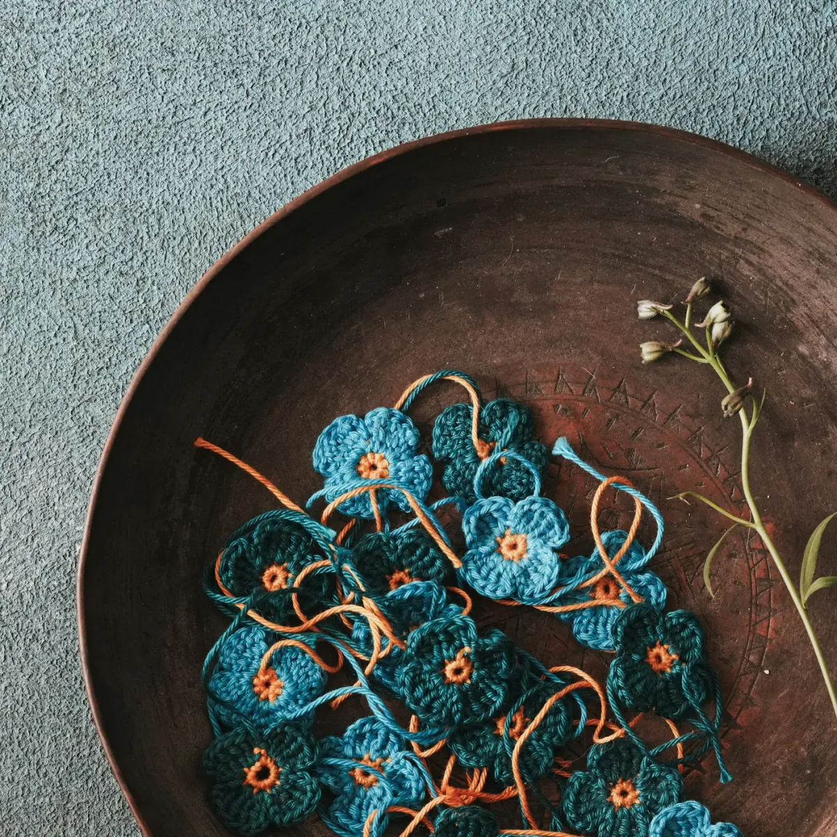 Crochet Sunflower Bun Ring (2 in.)